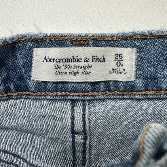 Abercrombie & Fitch The 90’s Straight Ultra High Rise Jeans - Picture 6 of 7